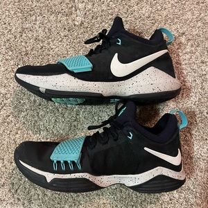Nike PG1 Basketball shoes 🔥